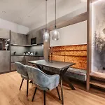 Fliana Deluxe 아파트